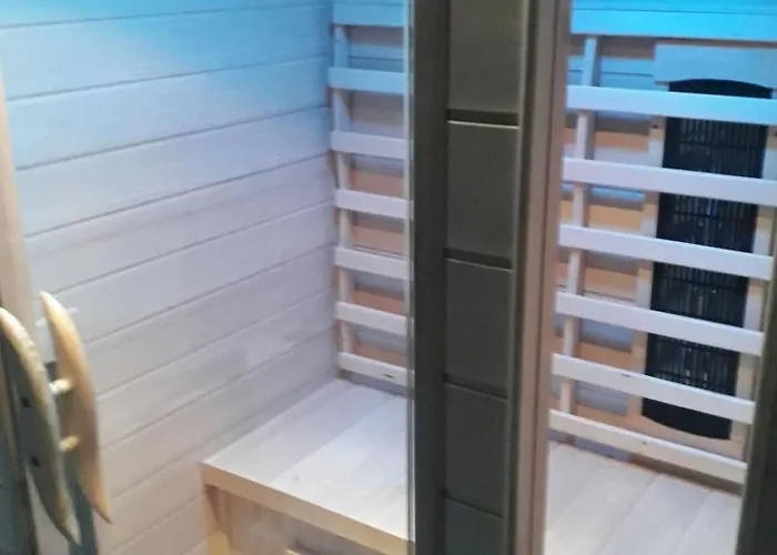 Apartment Mit Drei Schlafzimmern- Whirlpool Und Meerblick By Interhome Makarska