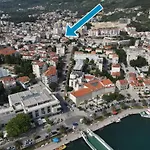 Mit Drei Schlafzimmern- Whirlpool Und Meerblick By Interhome ماكارسكا